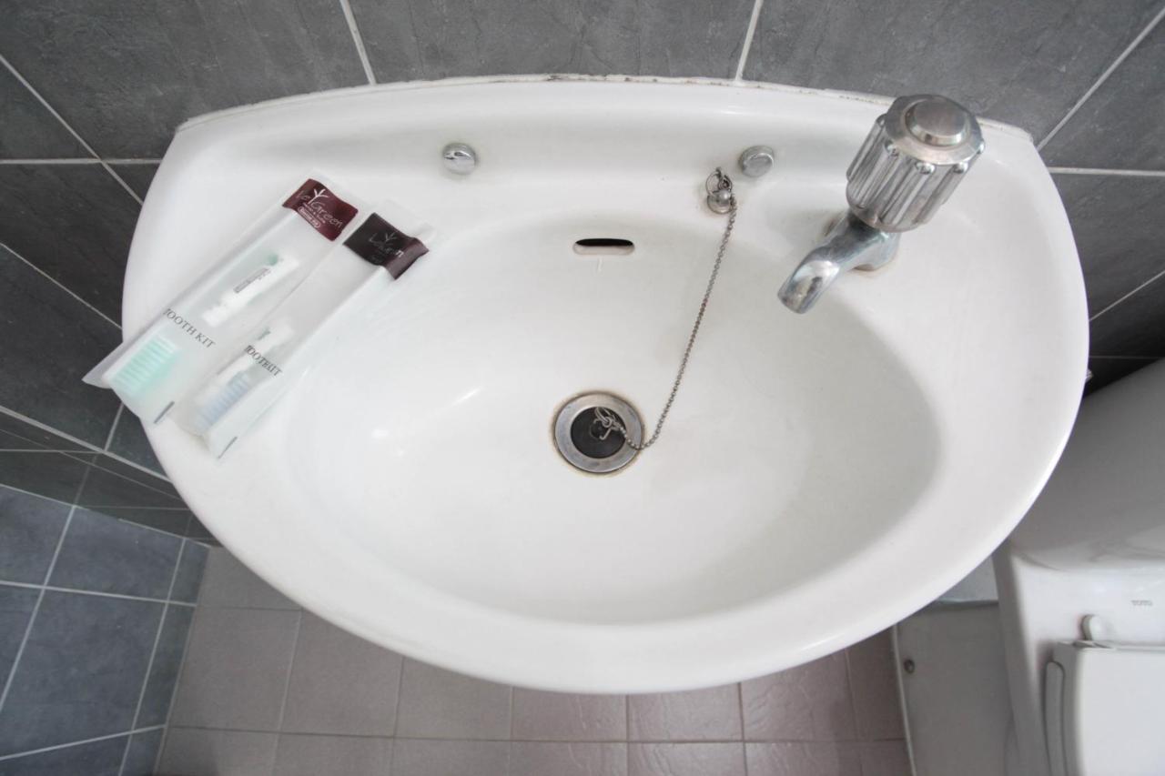 Kamar Budget Single