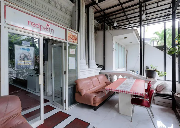RedDoorz Plus @ Guntur Raya Setiabudi Jakarta